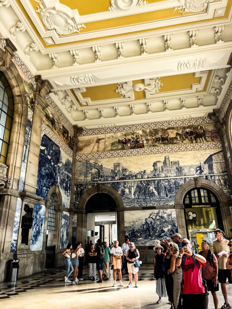 famous train station to get to Fc porto games and fc porto museum