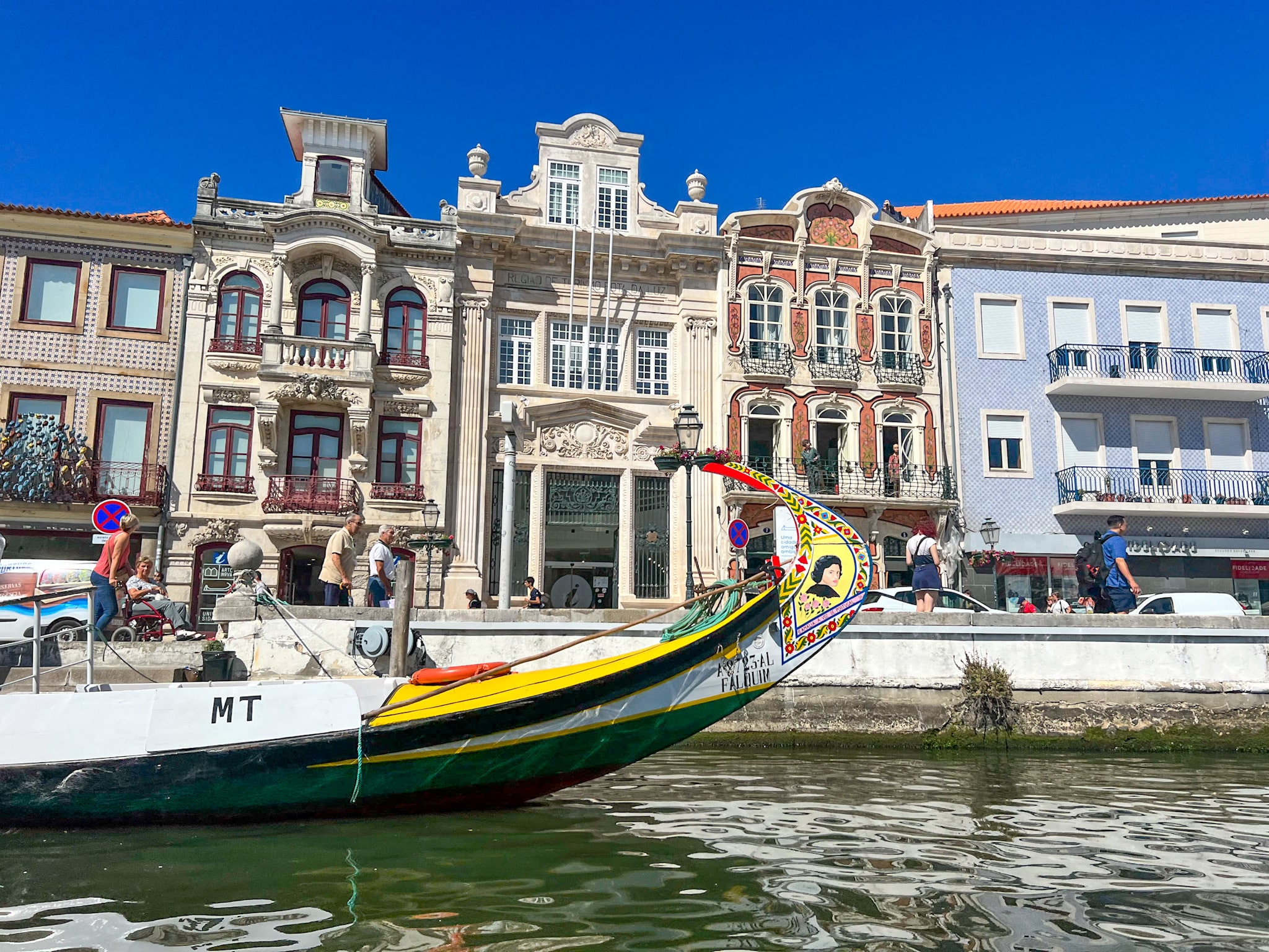 day trip to aveiro Portugal boat ride