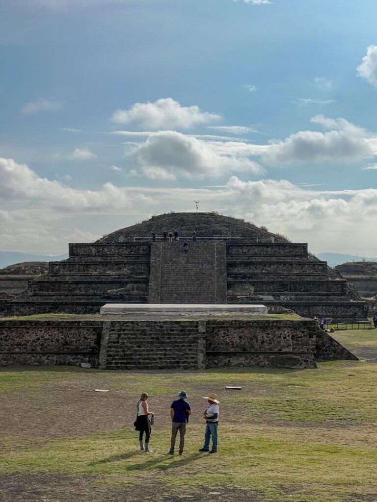mexico city itinerary day 3-2TravelingtheWorld exploring Mexico city pyramids in the ancient city of Teotihucan