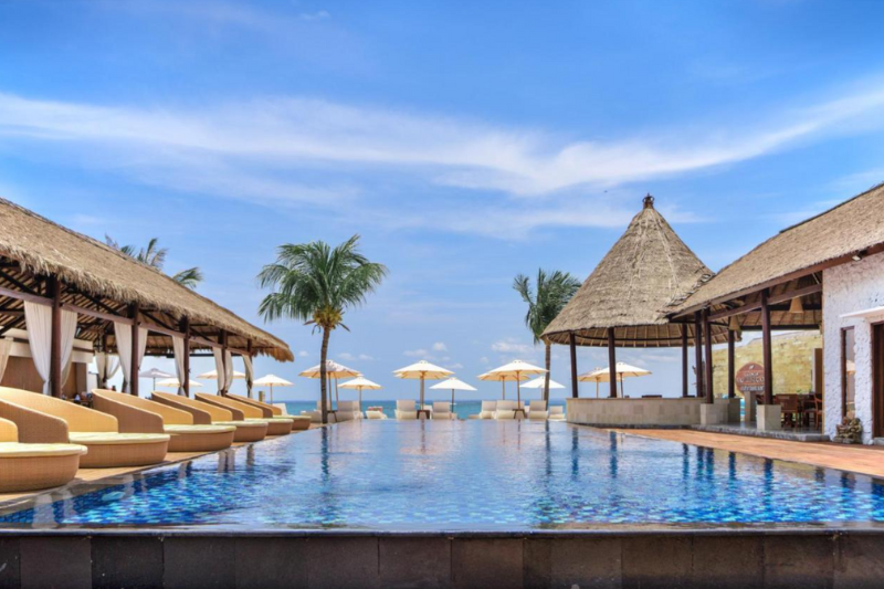 Lembongan Beach Club & Resort