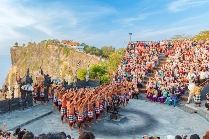 Bali: Uluwatu Kecak and Fire Dance Show Entry Ticket