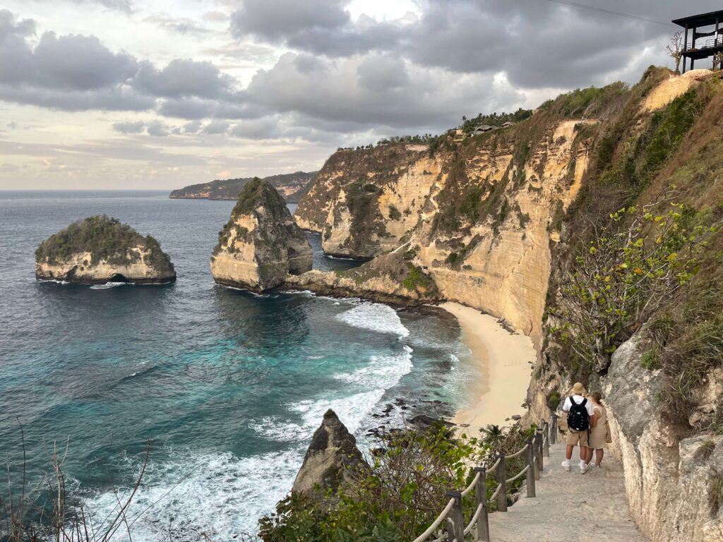 natural beauty remote stay in nusa penida. Image of nusapenida white sand beach at Diamond Beach